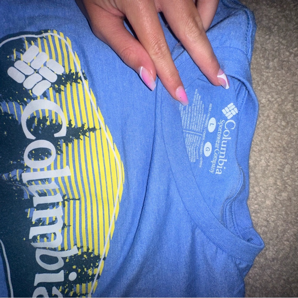 Columbia tee!